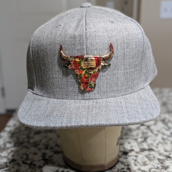 Chicago Bulls Hat - Picture 1 of 4
